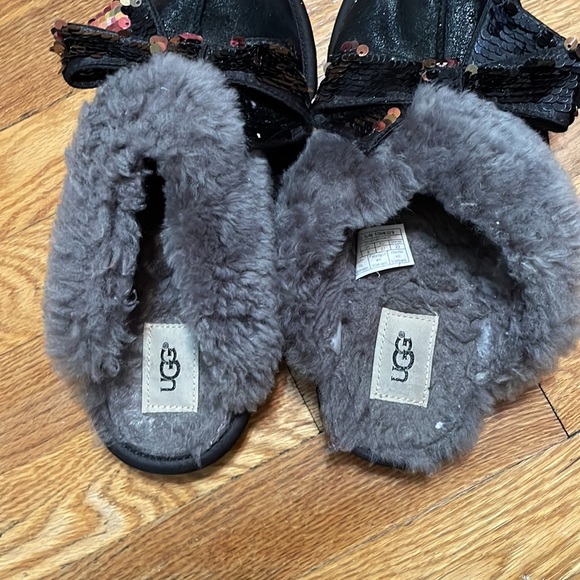 Ugg Coquette Sequin Bow Slippers Size 6 - Picture 3 of 5